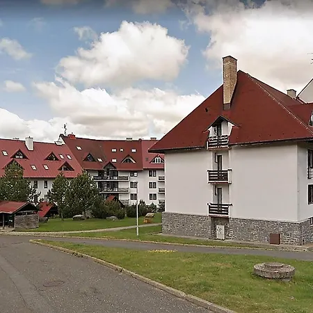 House And Apts. In 2224 Daire Harrachov