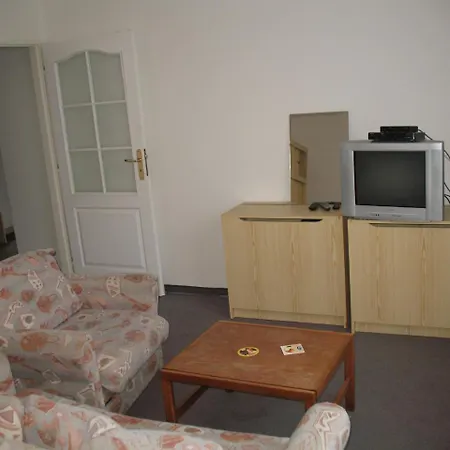House And Apts. In 2224 Daire Harrachov