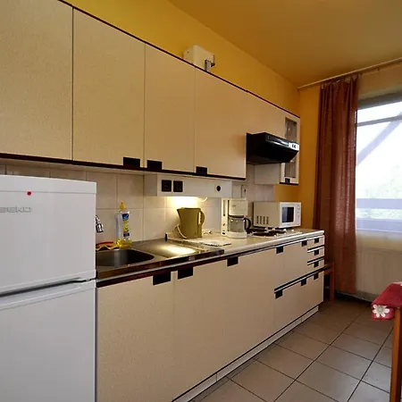 House And Apts. In 2224 Daire *